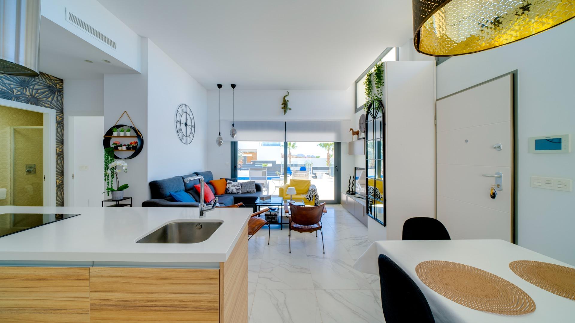 Parduodama vieno aukšto vila su baseinu Ispanijoje