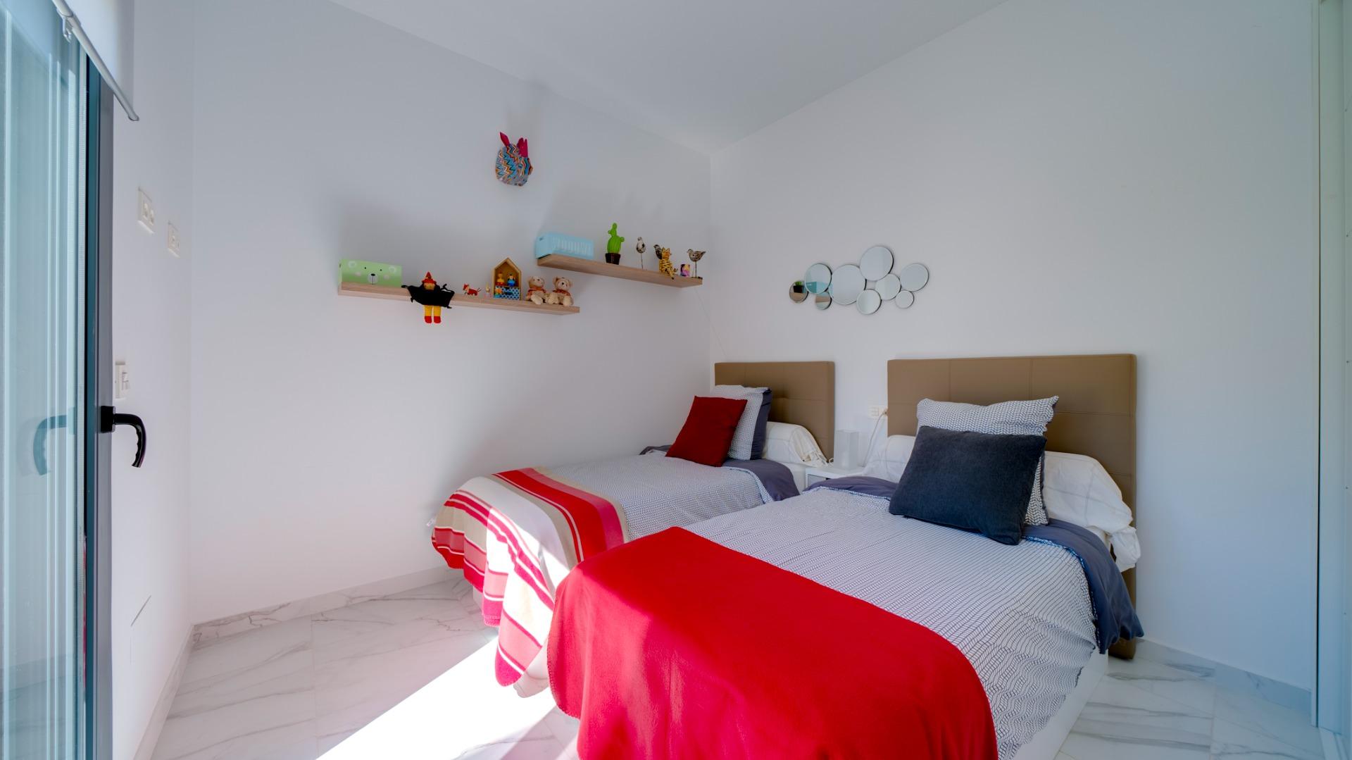 Parduodama vieno aukšto vila su baseinu Ispanijoje