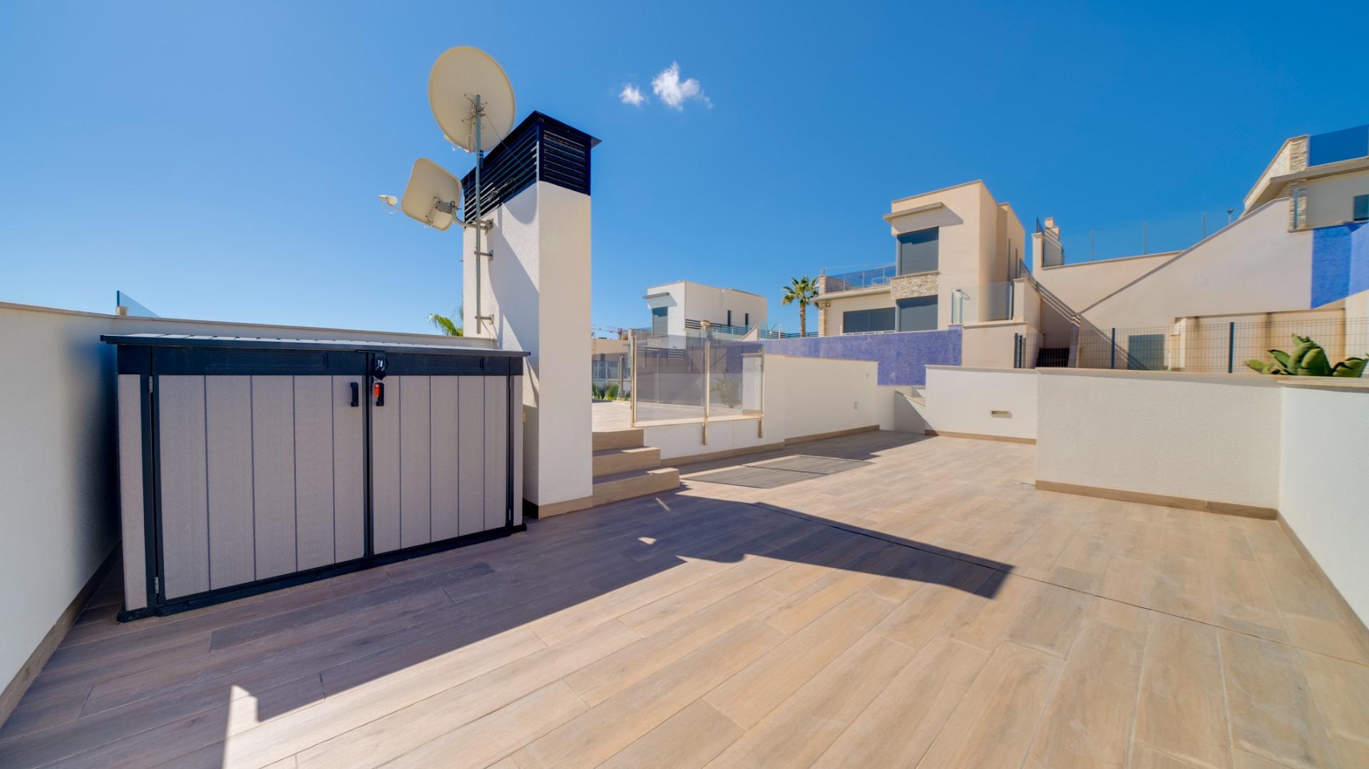 Parduodama vieno aukšto vila su baseinu Ispanijoje