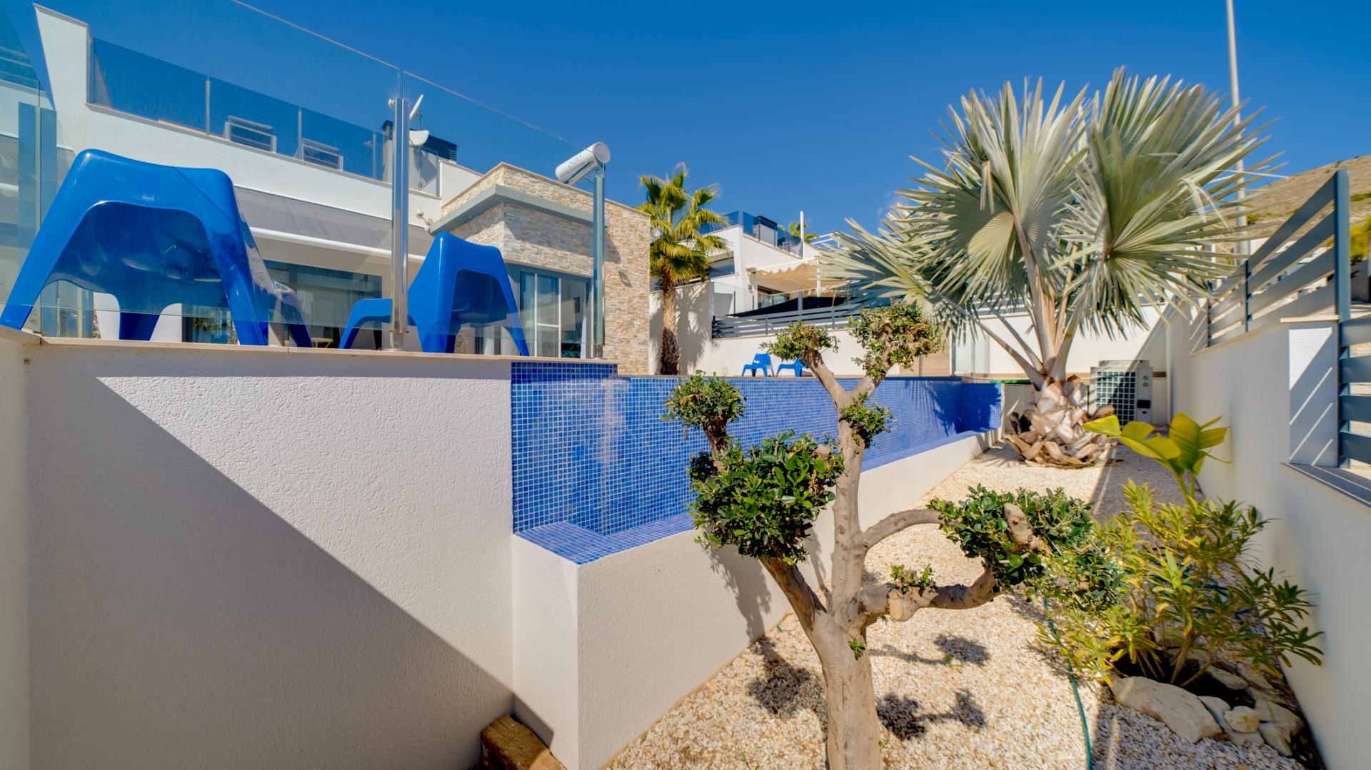 Parduodama vieno aukšto vila su baseinu Ispanijoje