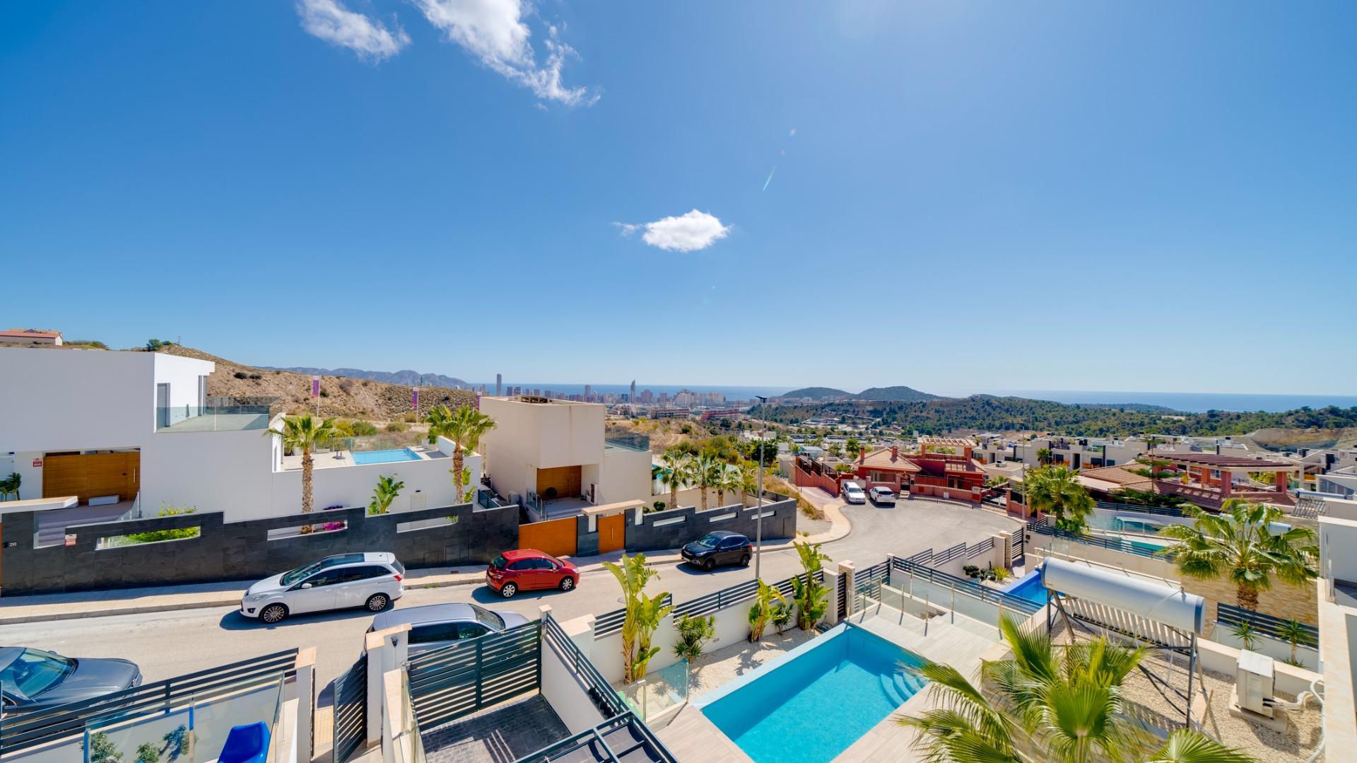 Parduodama vieno aukšto vila su baseinu Ispanijoje