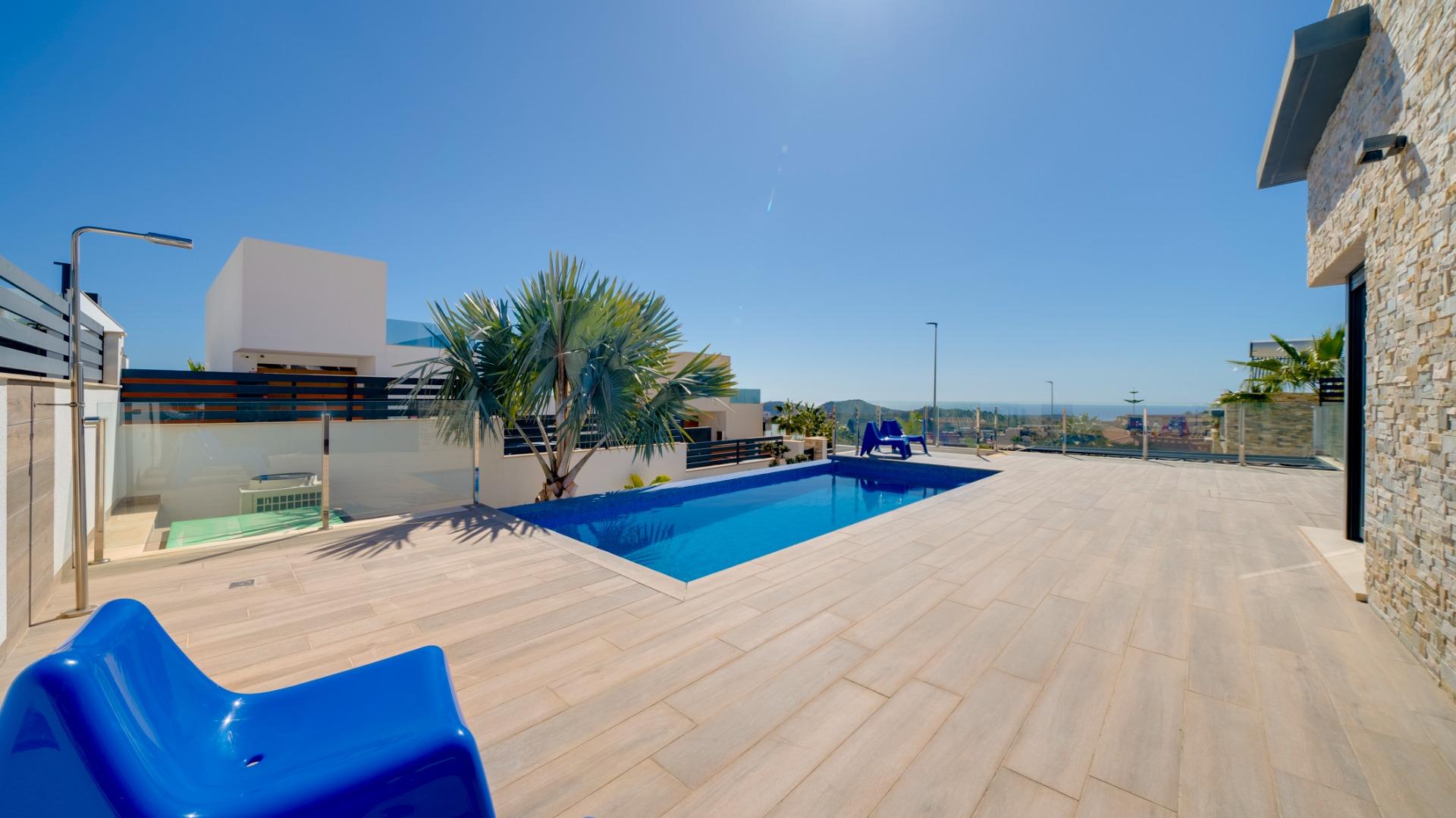 Parduodama vieno aukšto vila su baseinu Ispanijoje