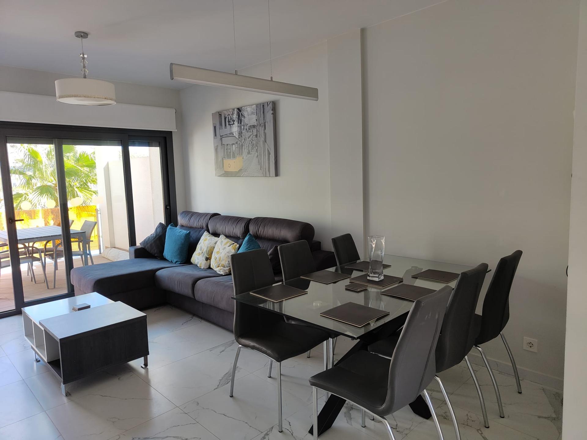 Parduodamas kotedžas Ispanijoje prie jūros