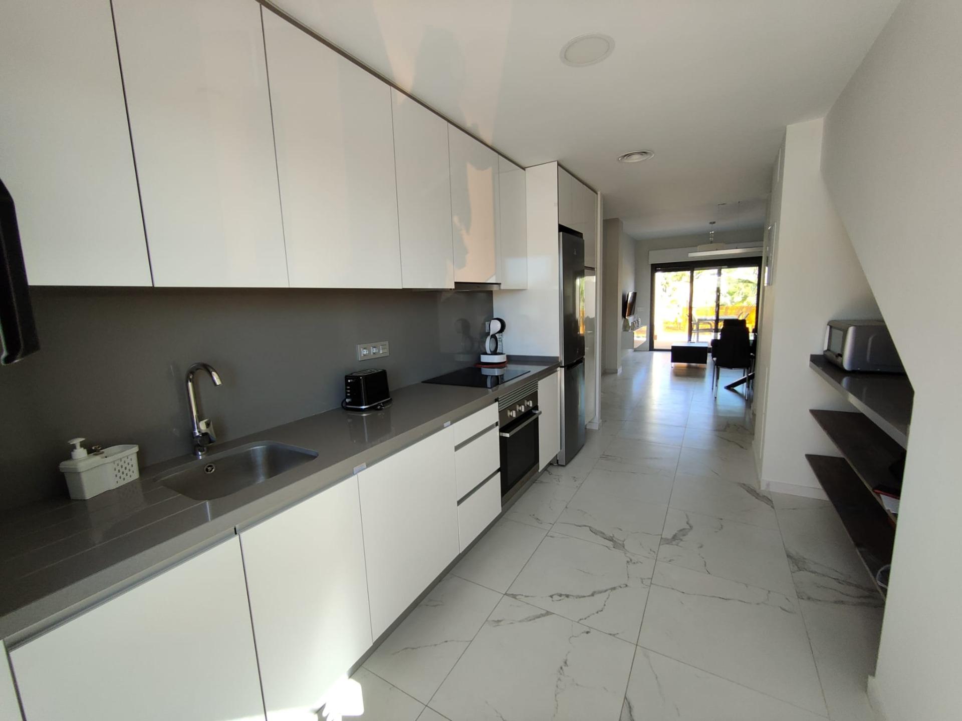 Parduodamas kotedžas Ispanijoje prie jūros