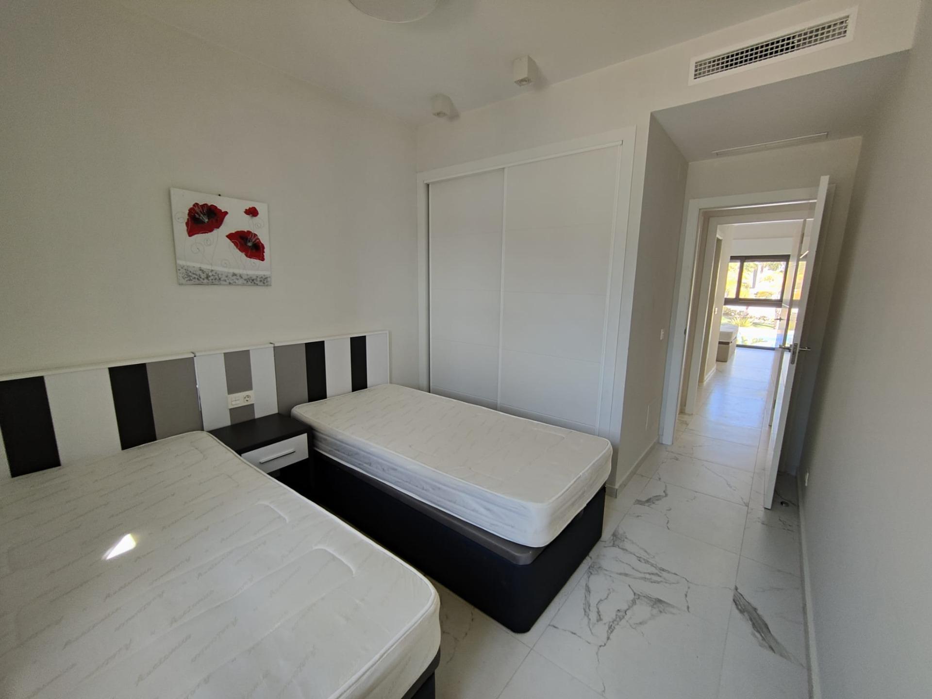 Parduodamas kotedžas Ispanijoje prie jūros