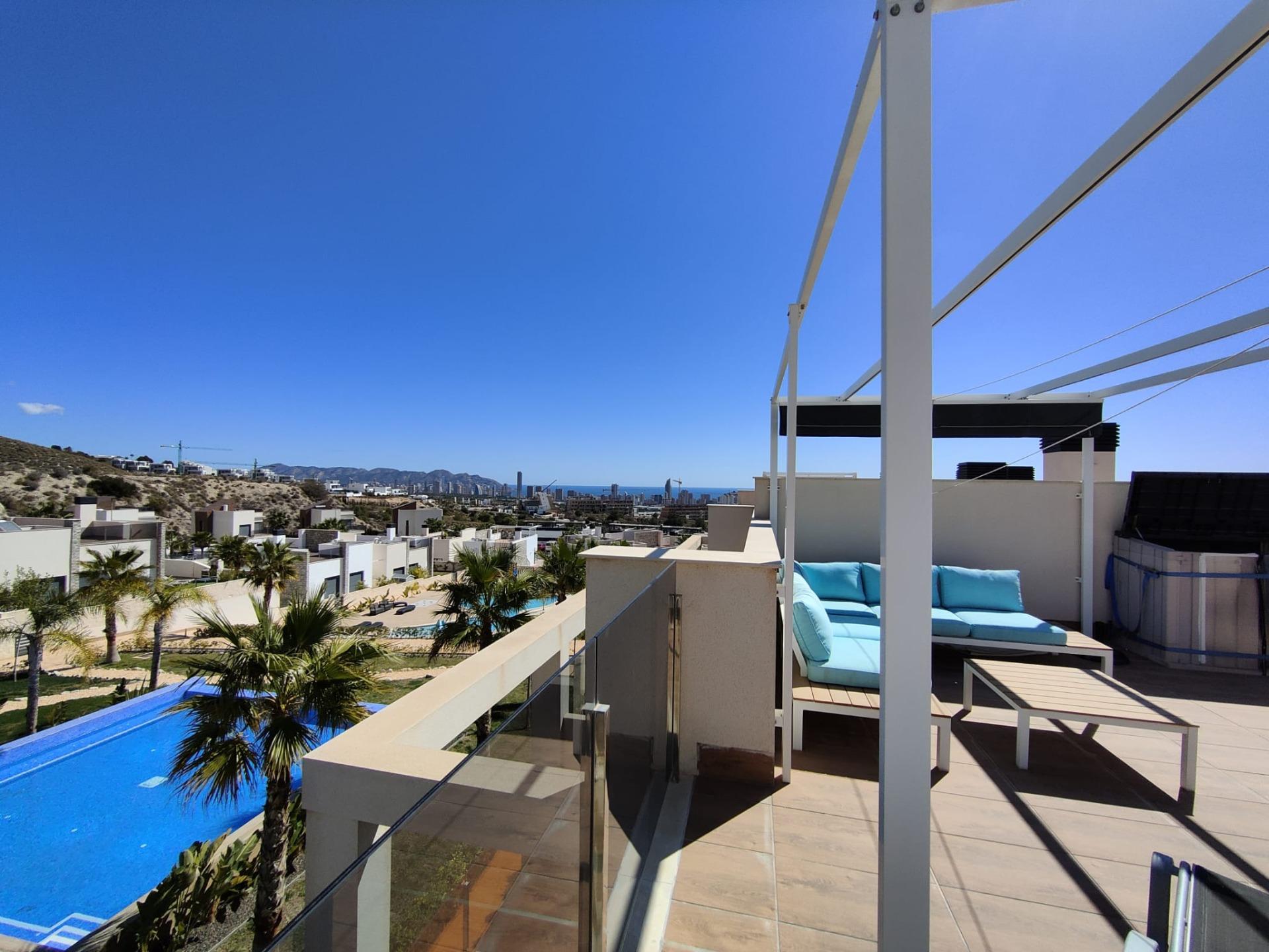 Parduodamas kotedžas Ispanijoje prie jūros