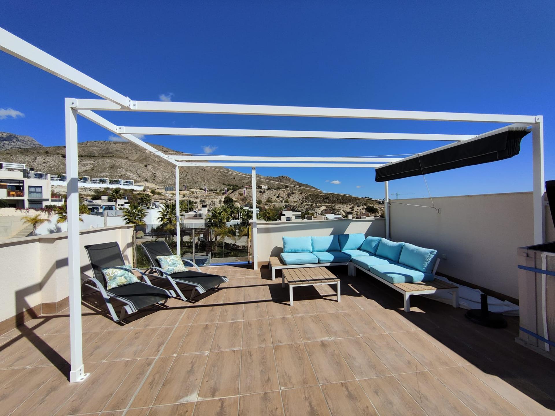 Parduodamas kotedžas Ispanijoje prie jūros